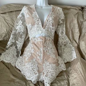 Selfie Leslie romper / white romper with pockets